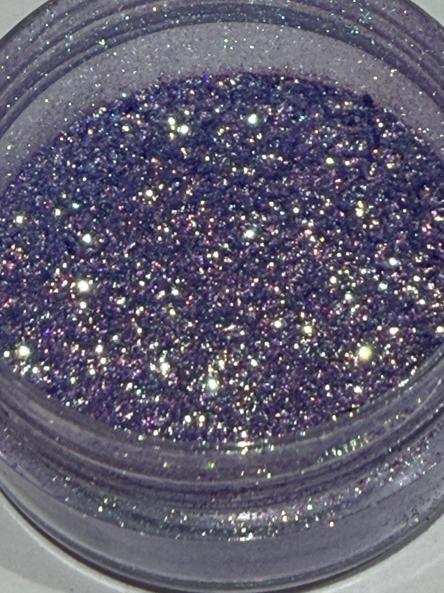 -Luthien- Eiliant Pigment with Hues Purple and Emerald