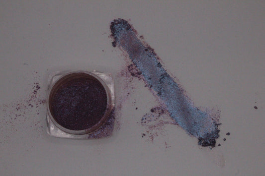 Glimmer Rainbow Mica: Rhys