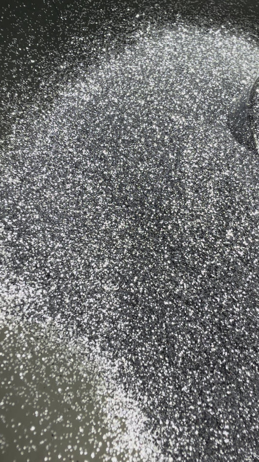 -Silvertongue- Cool Silver Fine Metallic Glitter